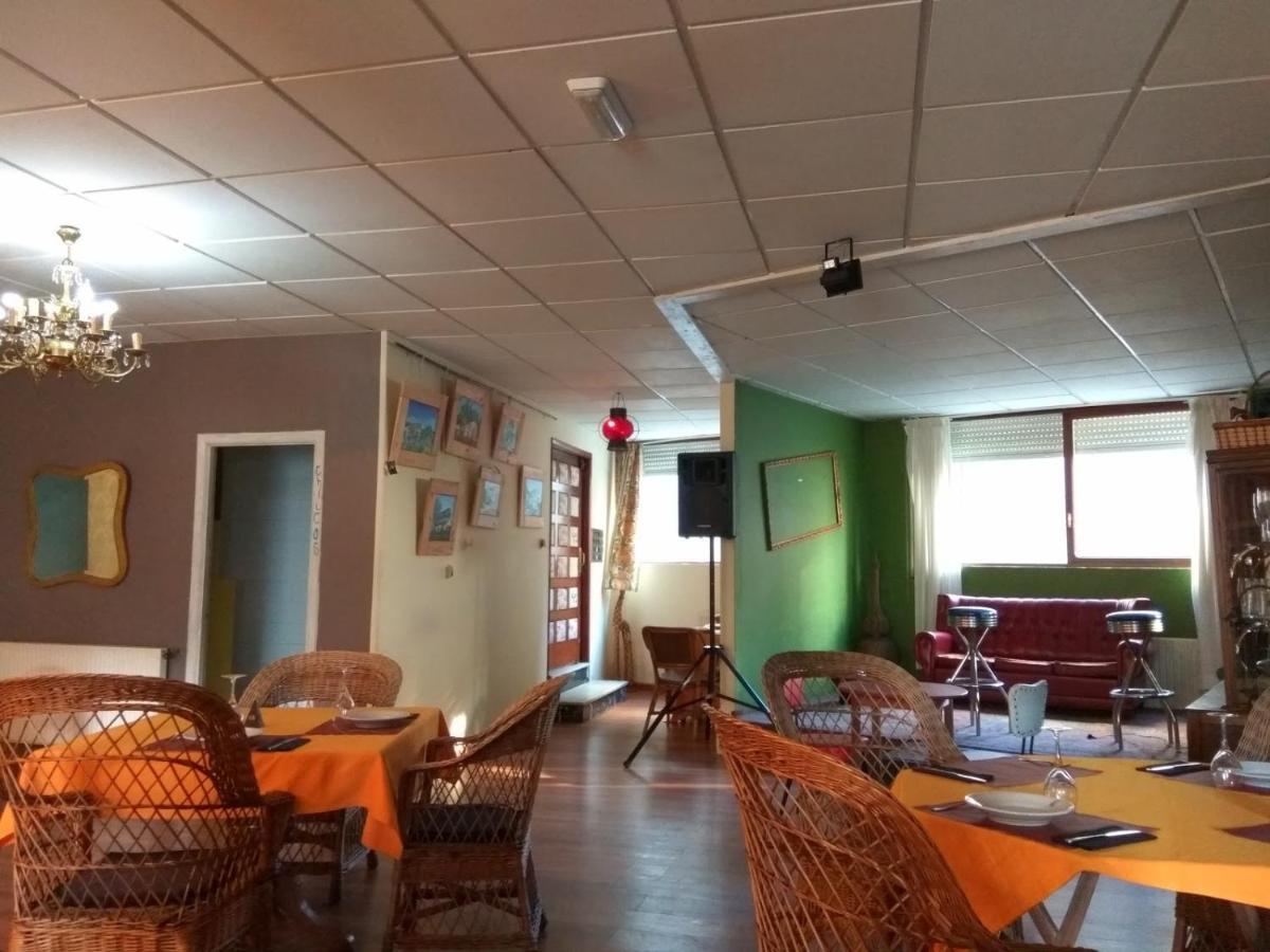 Casa Lola Hotel ปอนเตอเรอัส ภายนอก รูปภาพ